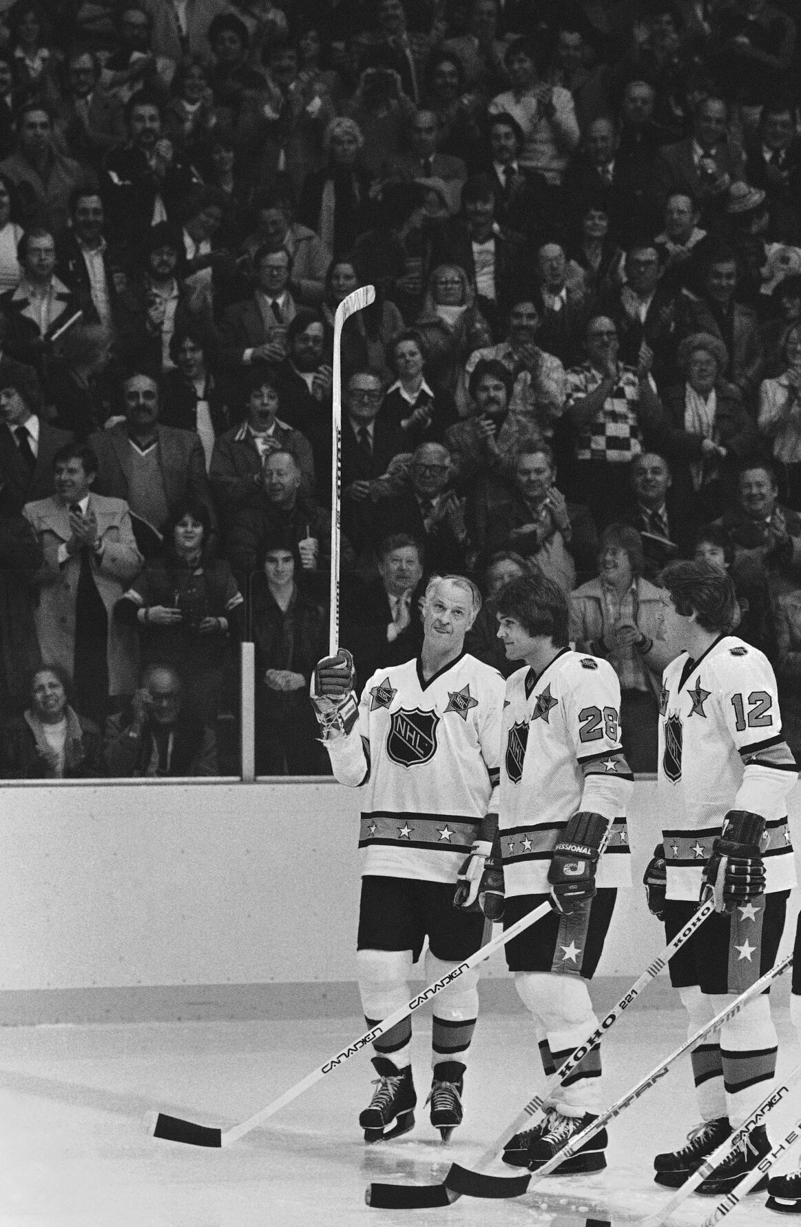 1980: Gordie Howe plays his 23rd and final All-Star Game